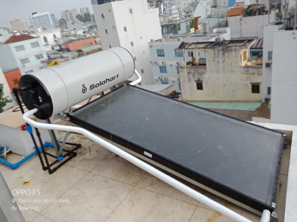 Máy nước nóng solahart sunheat 150L lắp tại Phú Nhuận