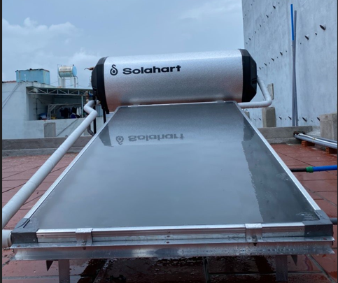 Lắp máy nước nóng năng lượng mặt trời Solahart 180L tại Tuy Hòa, Phú Yên